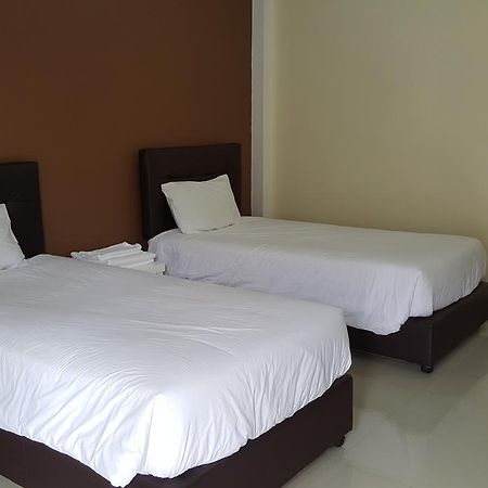 Charoensuk Grand Hotel Kabin Buri Bagian luar foto