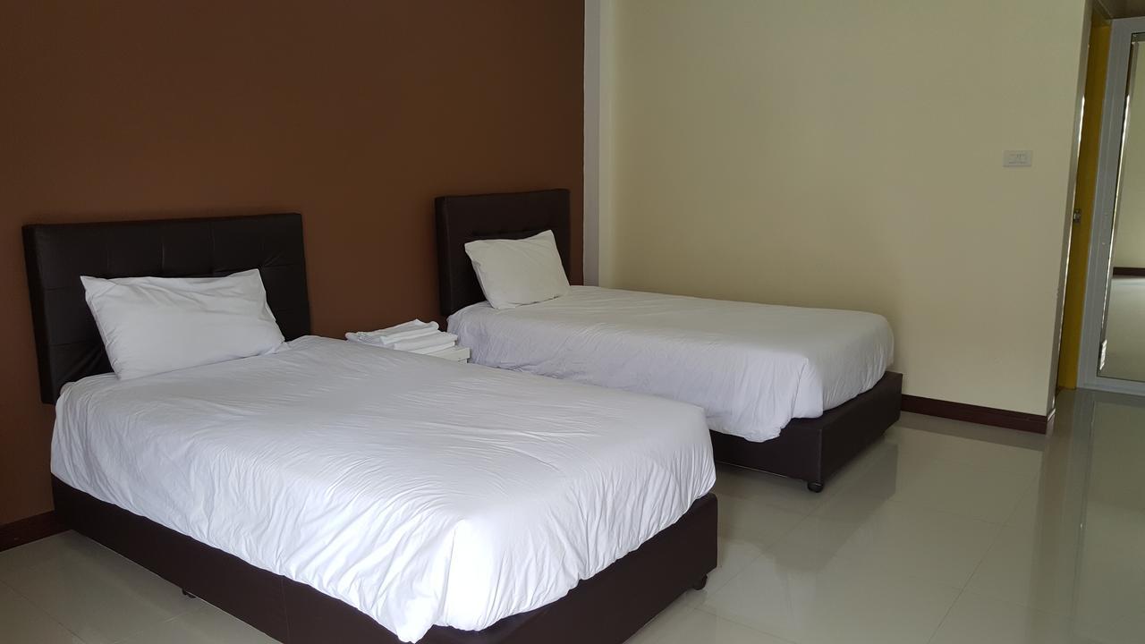 Charoensuk Grand Hotel Kabin Buri Bagian luar foto