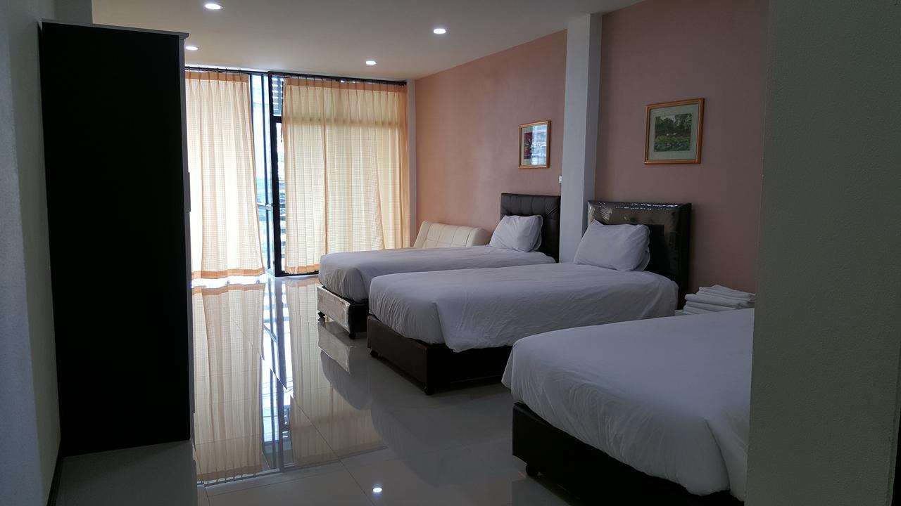Charoensuk Grand Hotel Kabin Buri Bagian luar foto