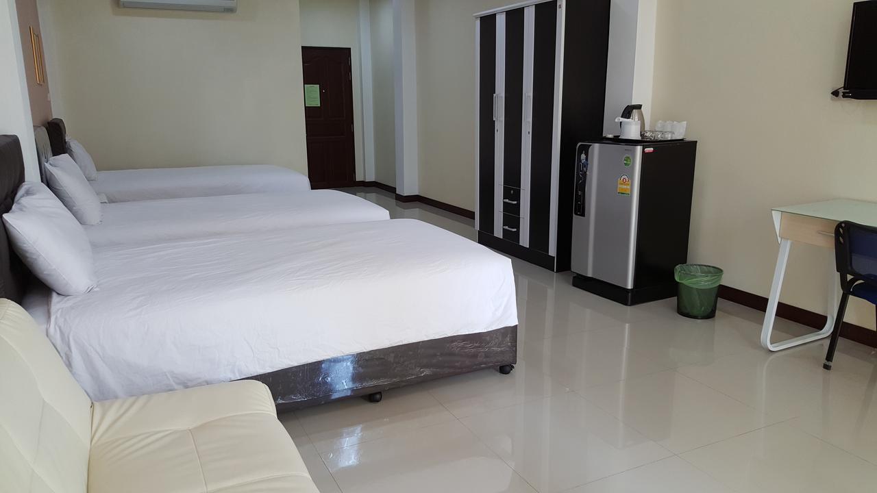 Charoensuk Grand Hotel Kabin Buri Bagian luar foto