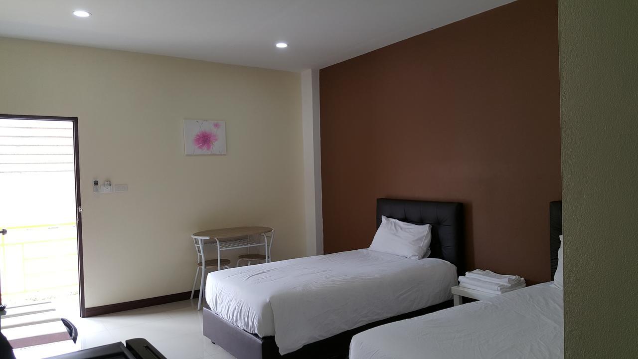 Charoensuk Grand Hotel Kabin Buri Bagian luar foto