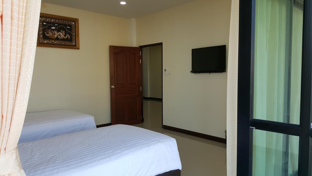 Charoensuk Grand Hotel Kabin Buri Bagian luar foto
